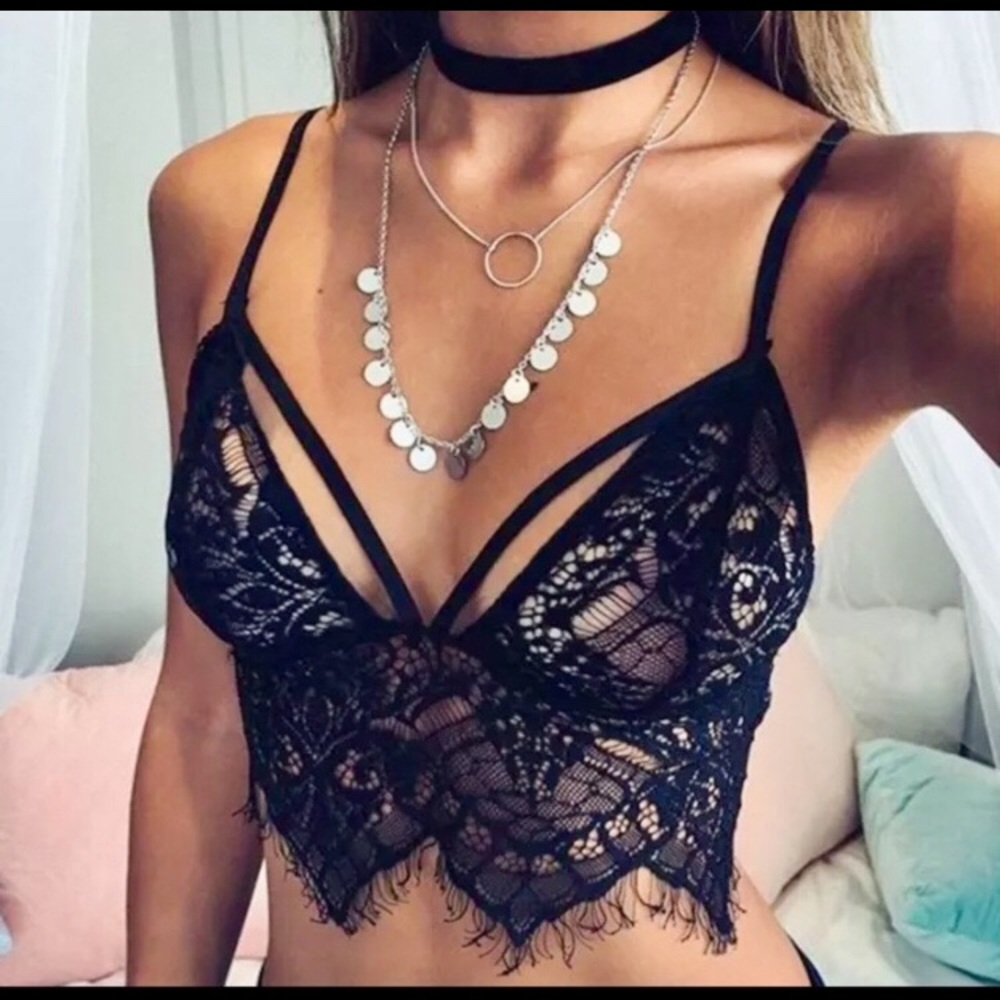 ❌SOLD🛑Black floral lace bralette - S - Picture 7 of 7